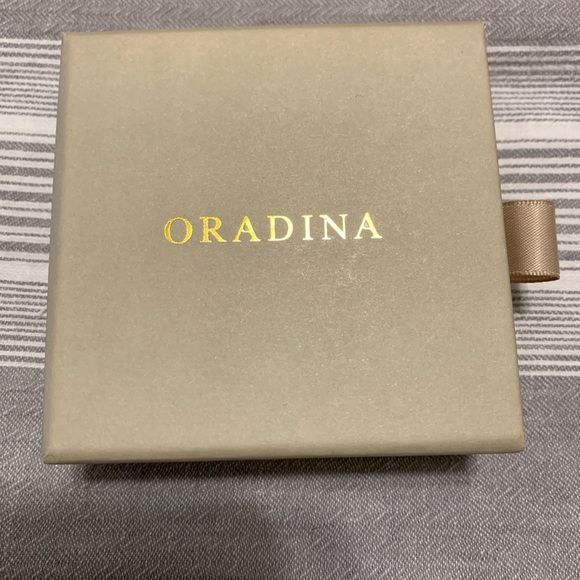 Oradina 14k yellow gold stud earrings - Picture 3 of 10